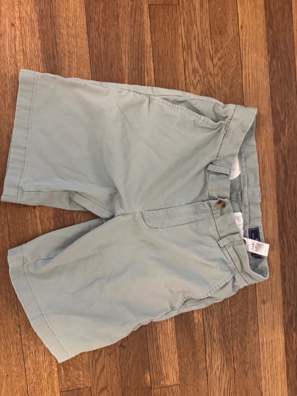Vineyard Vines size 28 men’s sage khaki shorts